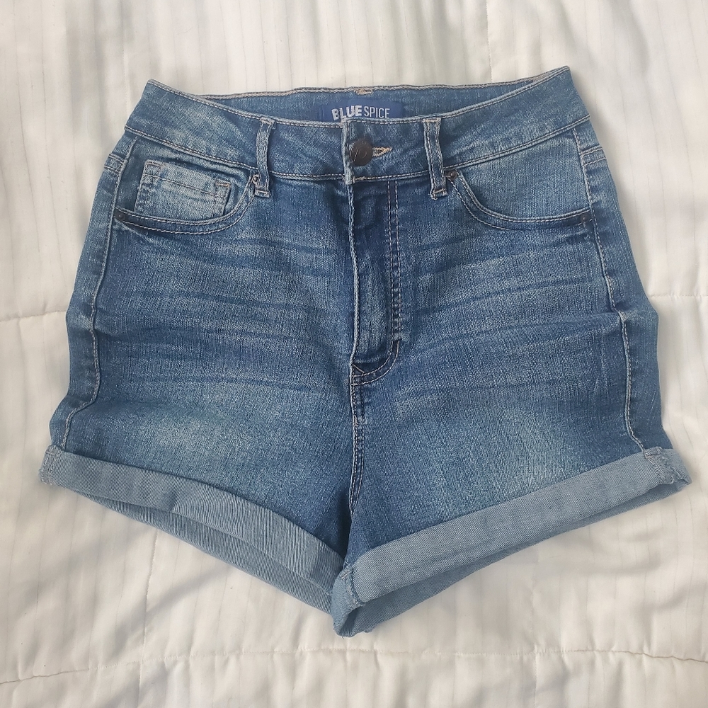 Shorts - Picture 2 of 3